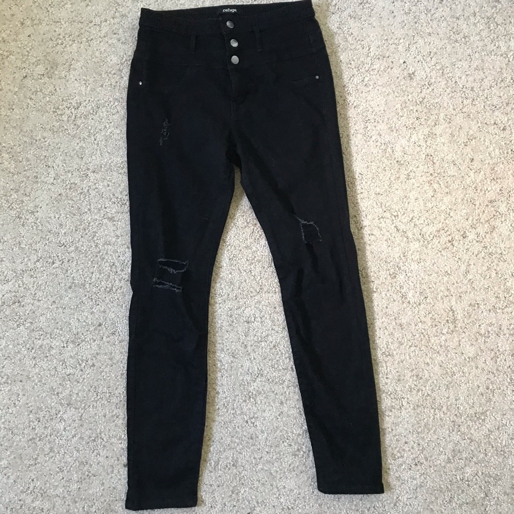 black distressed skinny jeans